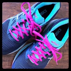 ASICS gel cumulus running shoes